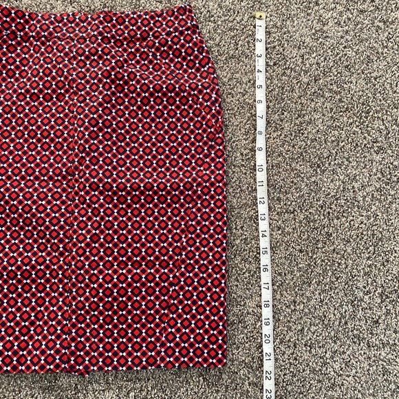 Ann Taylor Skirt - size 0 - Picture 4 of 6
